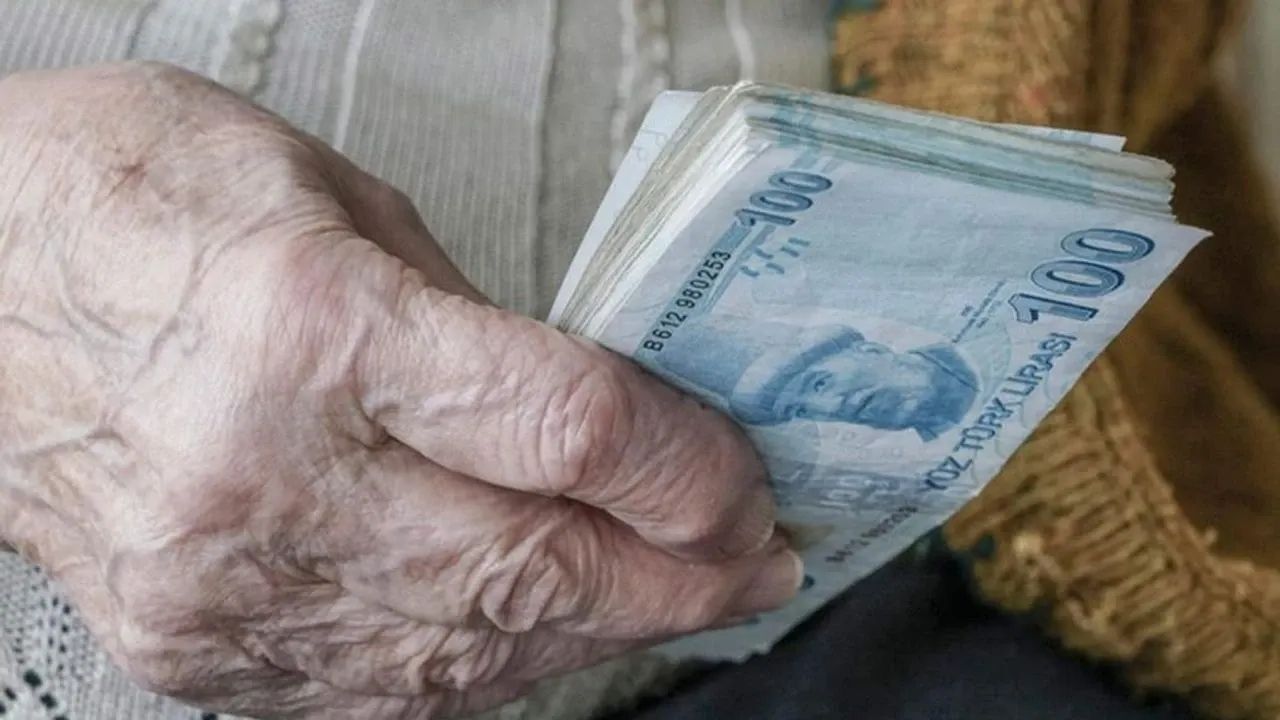 Merkez Bankası Tahminini Değiştirdi! Emekli Ve Memur Maaşları İçin Yeni Zam Hesabı (1)