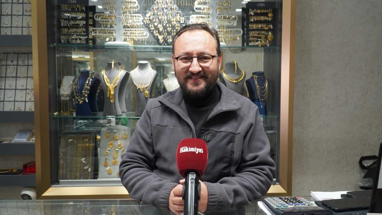 Piyasalarda Yön Belirsizliği Sürüyor Altın Fiyatları İçin Kritik Dönemeç Geldi