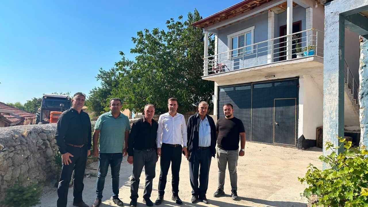 Sarıkaya’da Köy Yolları Yenileniyor! Asfalt Ve Kilit Parke Çalışmaları Sürüyor