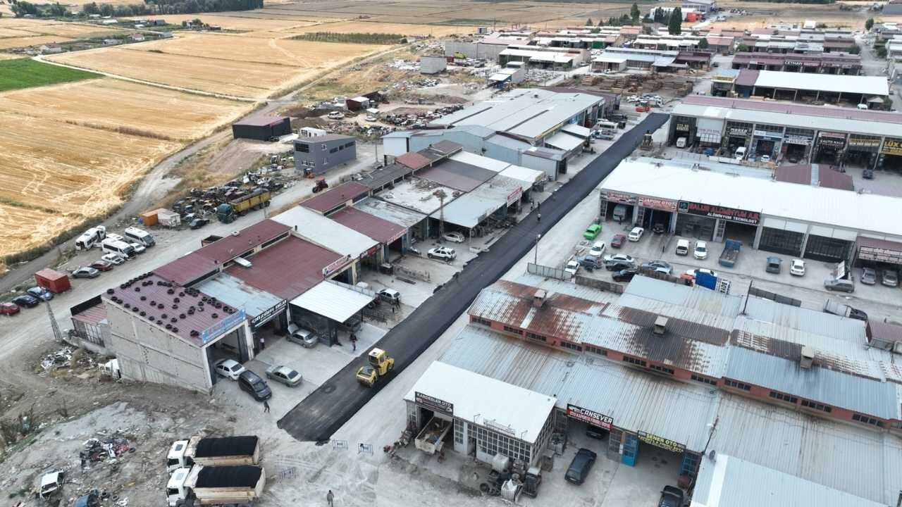 Sorgun Sanayi Sitesi’nde Asfalt Çalışması Başladı (4)