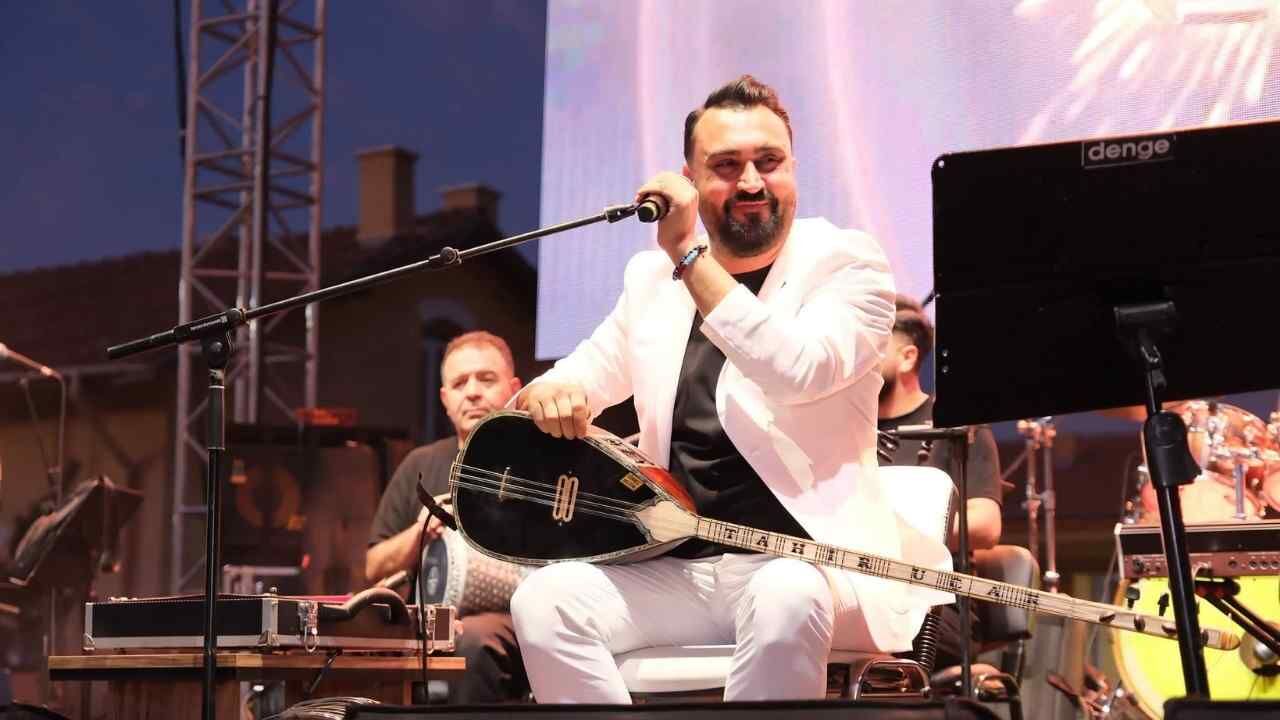 Yerköy İskele Yaz Konserleri Vali Özkan’ın Katılımıyla Başladı (2)