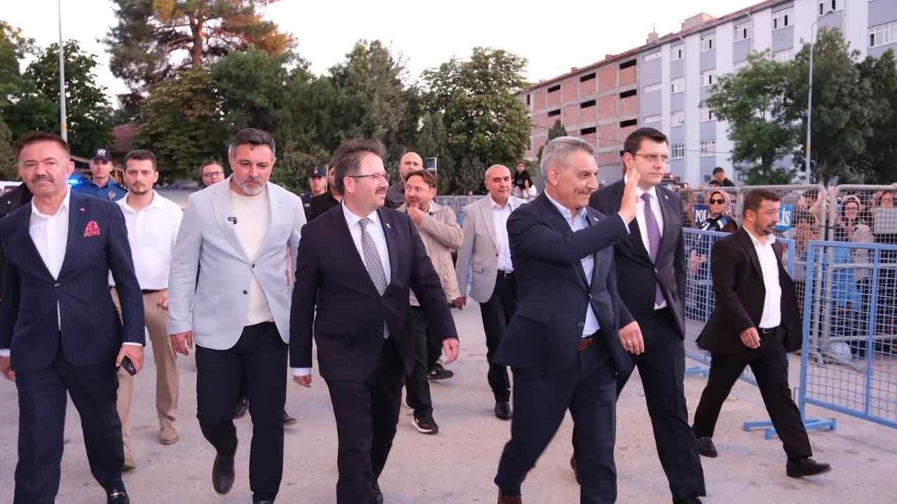 Yerköy İskele Yaz Konserleri Vali Özkan’ın Katılımıyla Başladı (8)