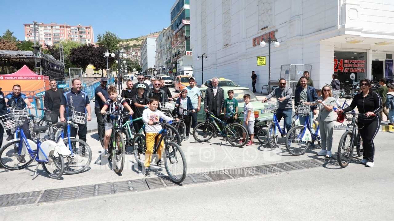 Yozgat Cumhuriyet Meydanı Büyüledi Şenlik Atmosferi Zirveye Tırmandı (2)