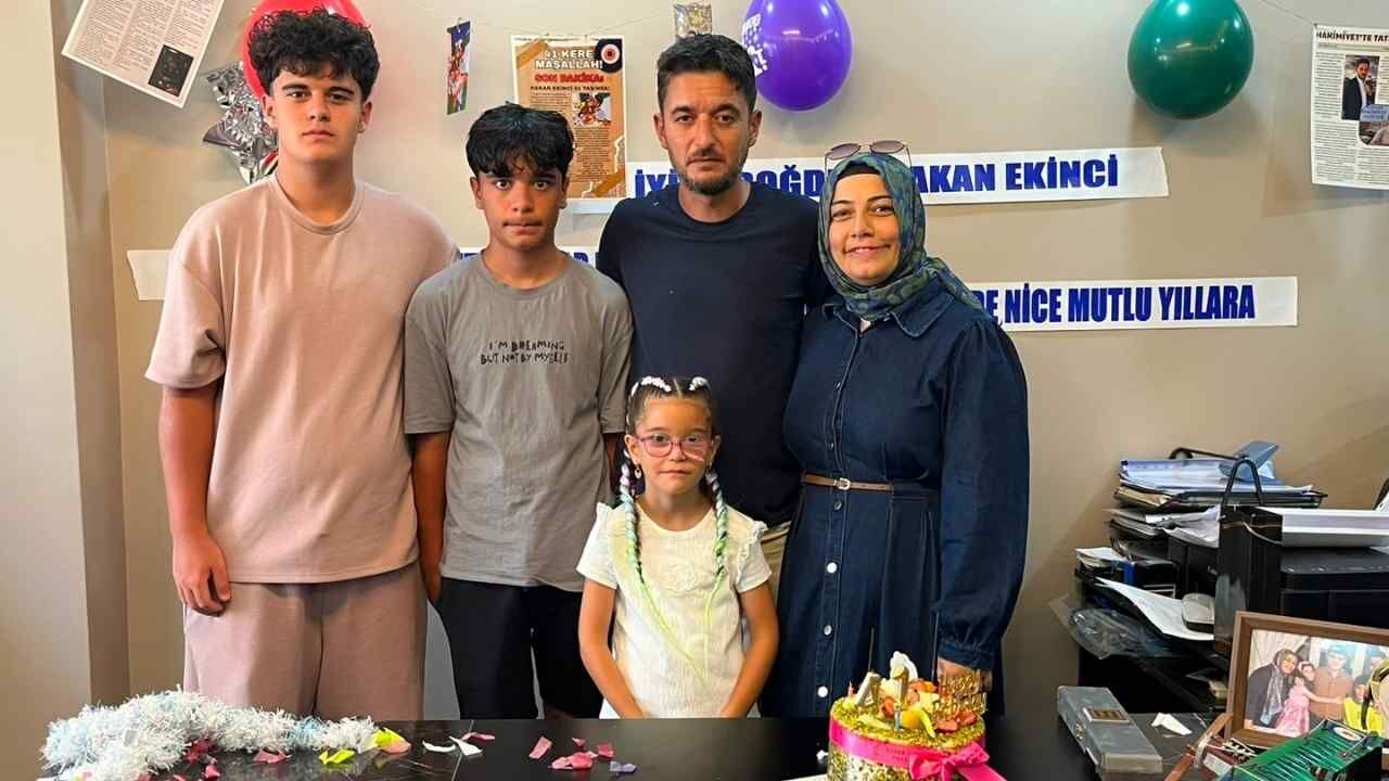 Yozgat Hakimiyet Ailesinden Hakan Ekinci’ye Özel Doğum Günü Sürprizi (2)