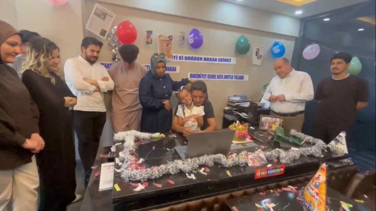 Yozgat Hakimiyet Ailesinden Hakan Ekinci’ye Özel Doğum Günü Sürprizi (4)