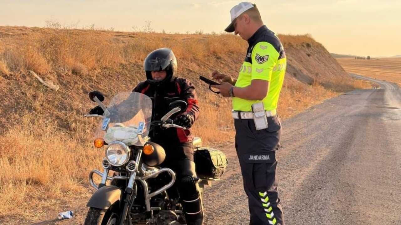 Yozgat Jandarmasından Motosiklet Sürücülerine Uyarı! (1)
