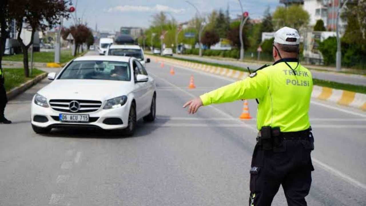 Yozgat Polisinden Gece Operasyonu Yüzlerce Araca İşlem Yapıldı! (3)