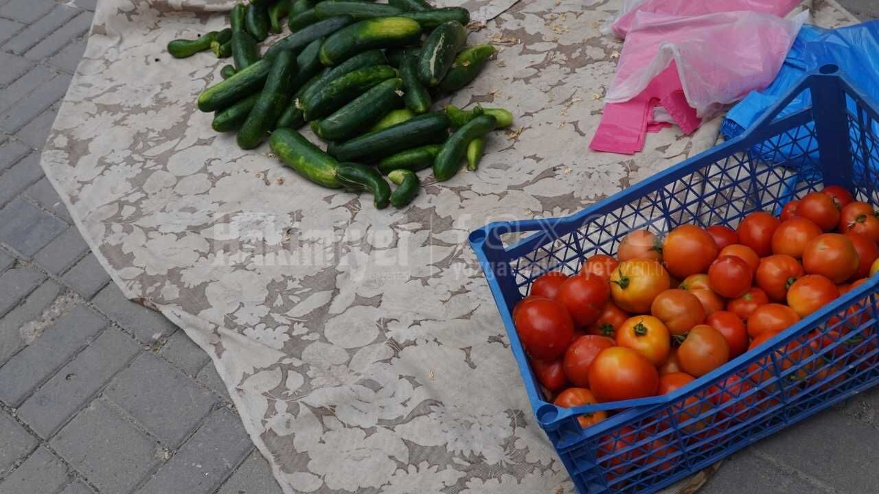 Yozgat Sokaklarında Dikkat Çeken Tezgah Kendi Emeğiyle Üretip Satışa Çıkardı! (2)