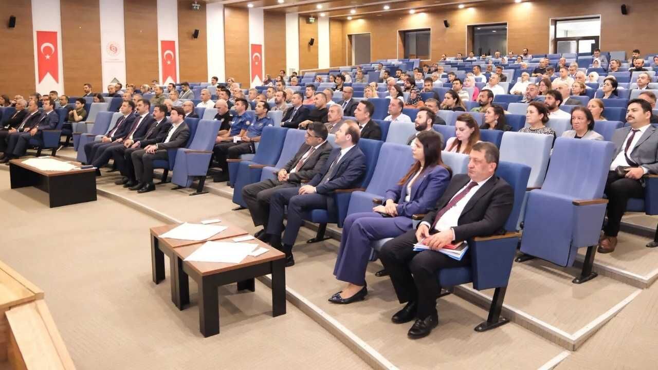 Yozgat Valiliği'nde Kritik Zirve Kamu Kurumları İçin Düğmeye Basıldı! (3)