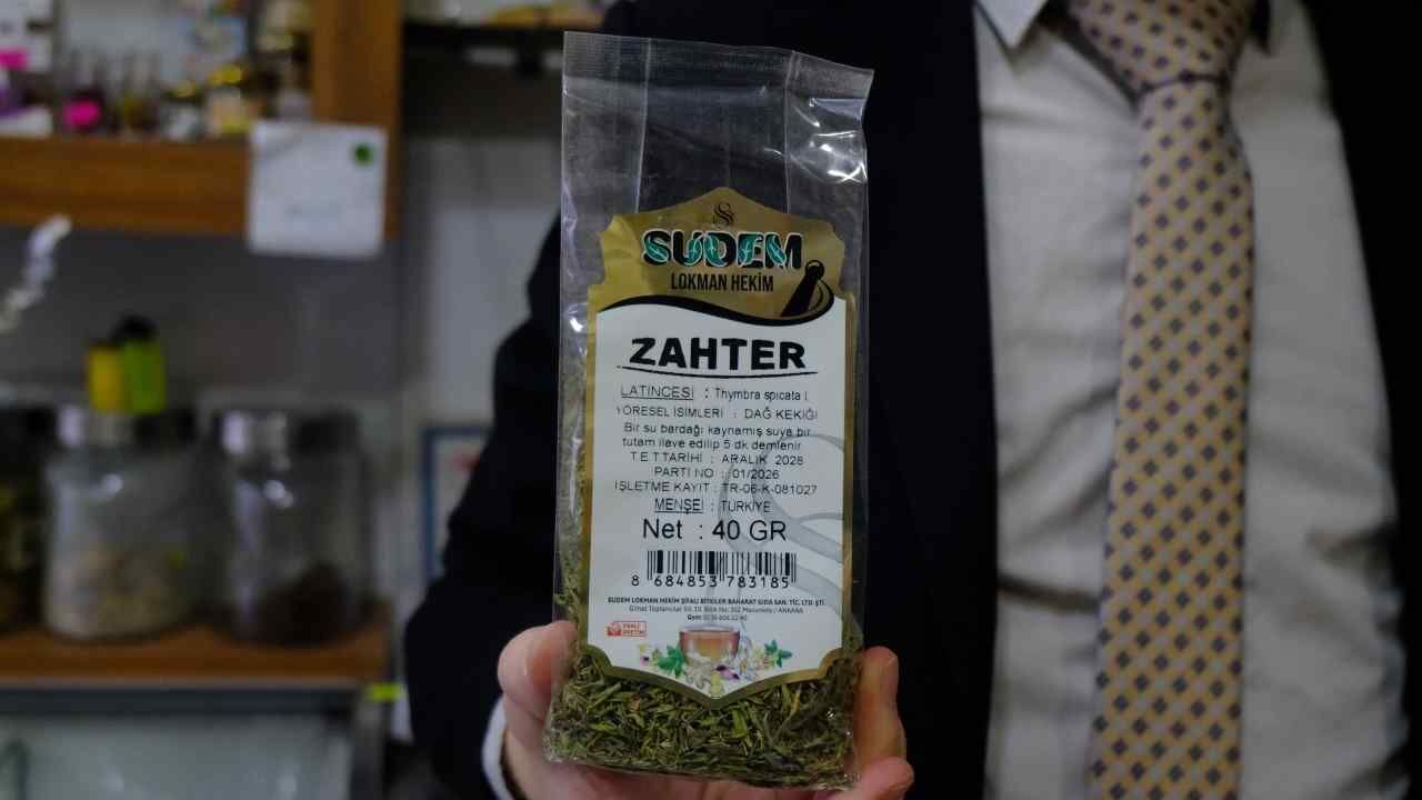 Yozgat'ta Aktarlarda Zahter Ve Bilye Kekik Ayrımı (1)