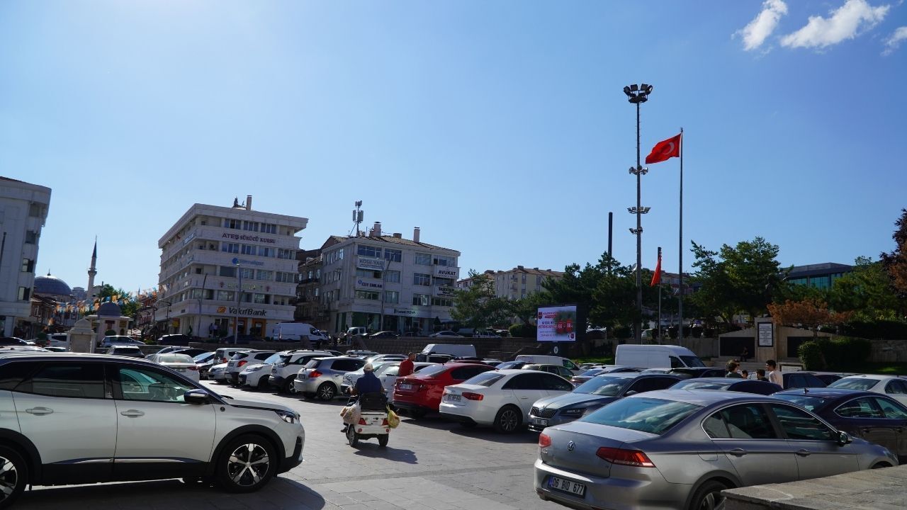 Yozgat’ta Atatürk Alani Tepki̇si̇ Türki̇ye'ni̇n Hangi̇ İli̇nde Böyle Bi̇r Uygulama Var (1)