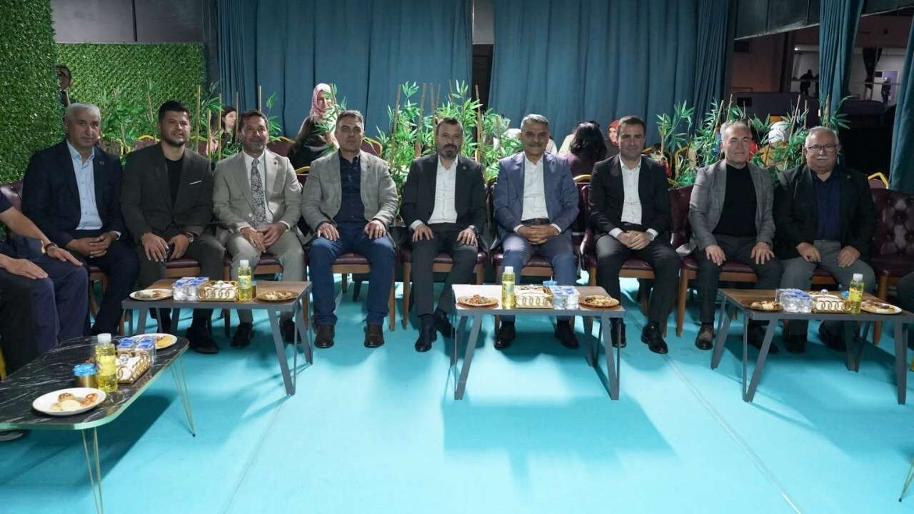 Yozgat'ta Binler Akın Etti (2)