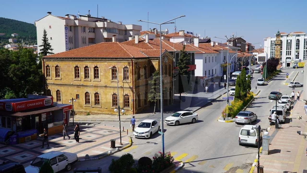 Yozgat'ta Bugün Hava Açık Ve Parçalı Bulutlu Sıcaklık 29 Dereceyi Görecek (3)