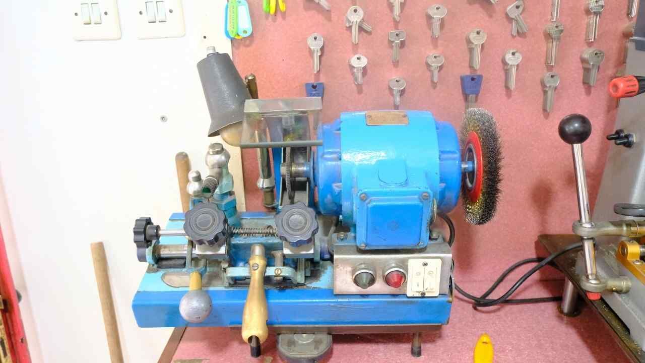 Yozgat’ta Çilingirlik Değişiyor Yeni Makineler Dikkat Çekiyor (1)
