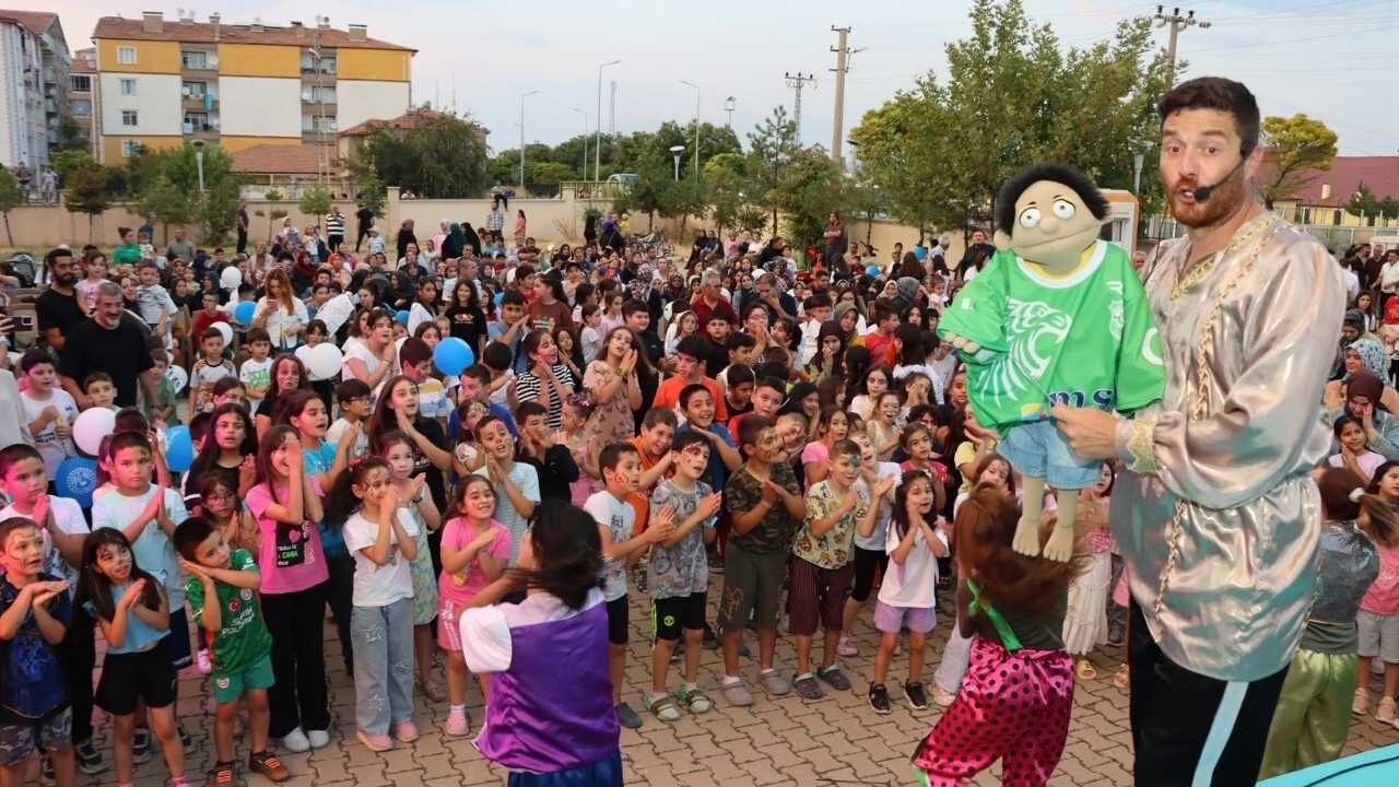 Yozgat’ta Çocukların Coşkusu Mahalleleri Sardı! Şenliğin İkinci Durağı Başkan Arslan Duyurdu (4)