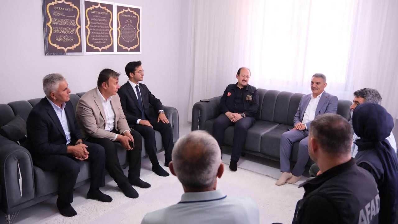 Yozgat’ta Depremin Yaraları Sarılıyor Vali Özkan Bölgede İncelemelerde Bulundu! (2)