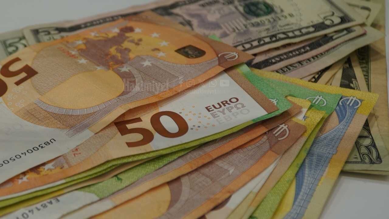 Yozgat'ta Dövizle İşi Olanlar Dikkat Dolar Ve Euro Güne Nasıl Başladı (1)