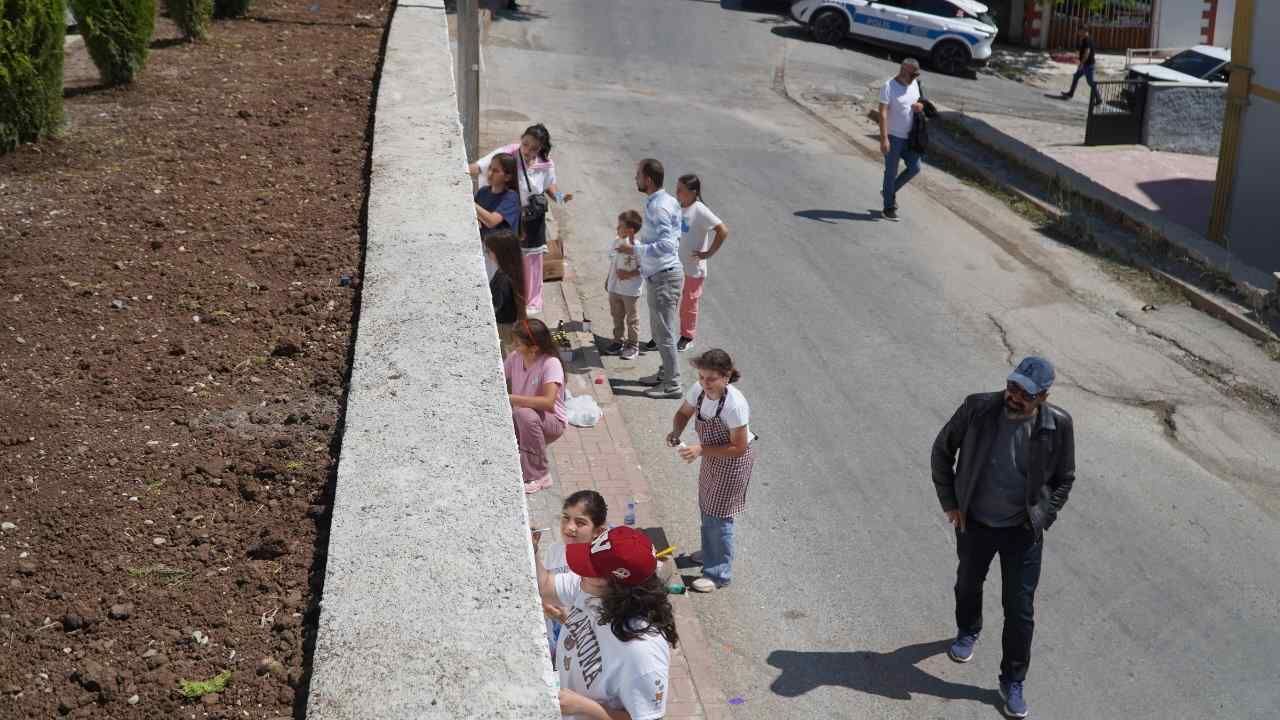 Yozgat’ta Eski Sağlık Ocağı Çocukların Renkli Dünyası Oldu (1)