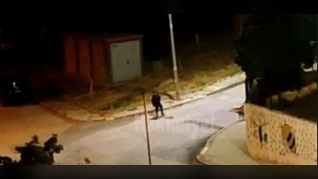 Yozgat’ta Gece Yarısı Şaşkına Çeviren Olay! Toki̇’de Kaldırım Taşlarını Söktü3-1