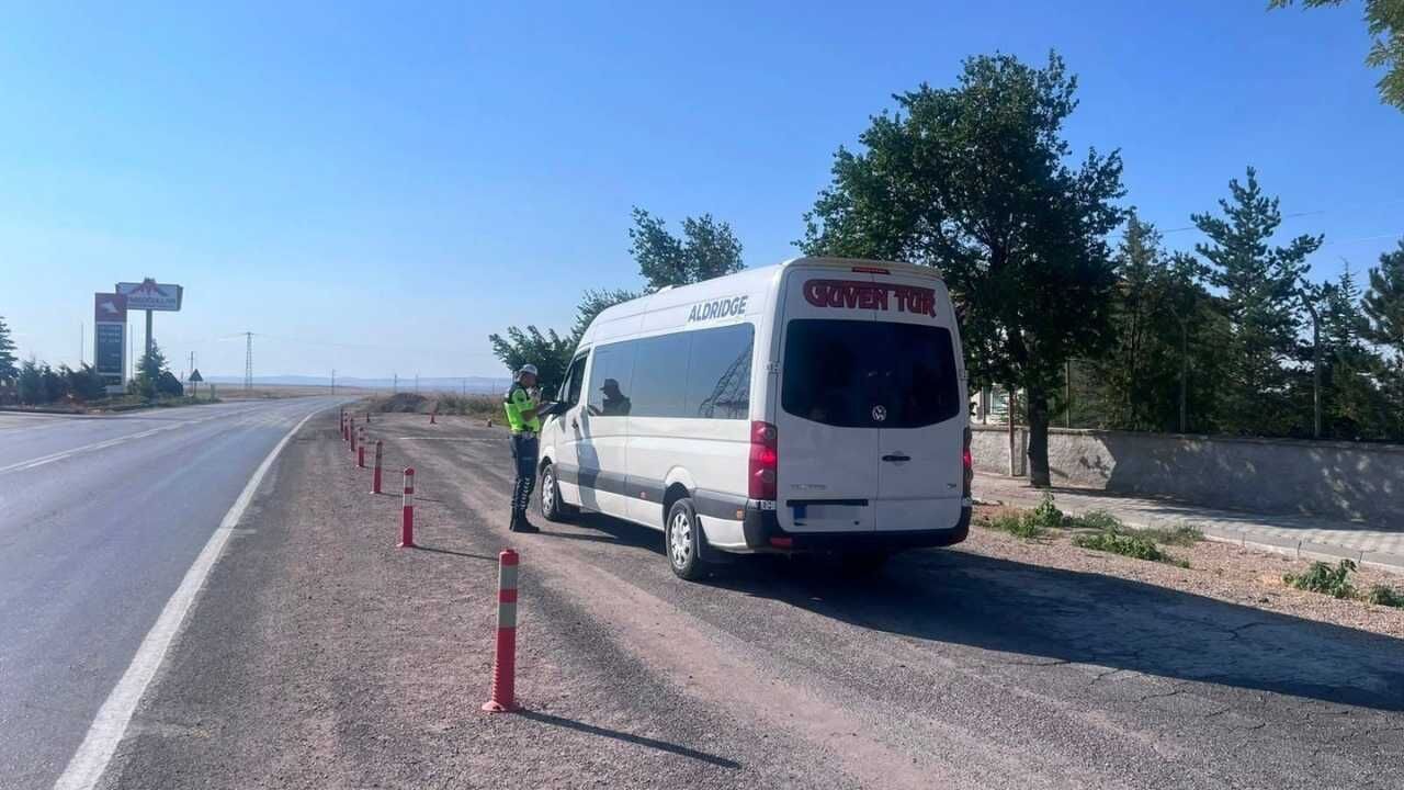 Yozgat’ta Jandarma Affetmedi Kural İhlali Yapan Sürücüye Binlerce Lira Ceza! (1)