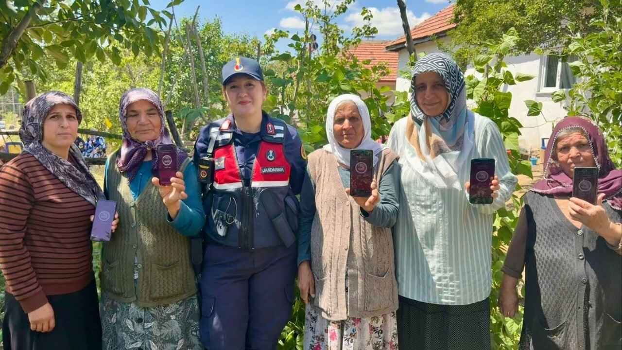 Yozgat’ta Jandarmadan Kadına Şiddete Karşı Kades Ve 6284 Bilgilendirmesi! (1)