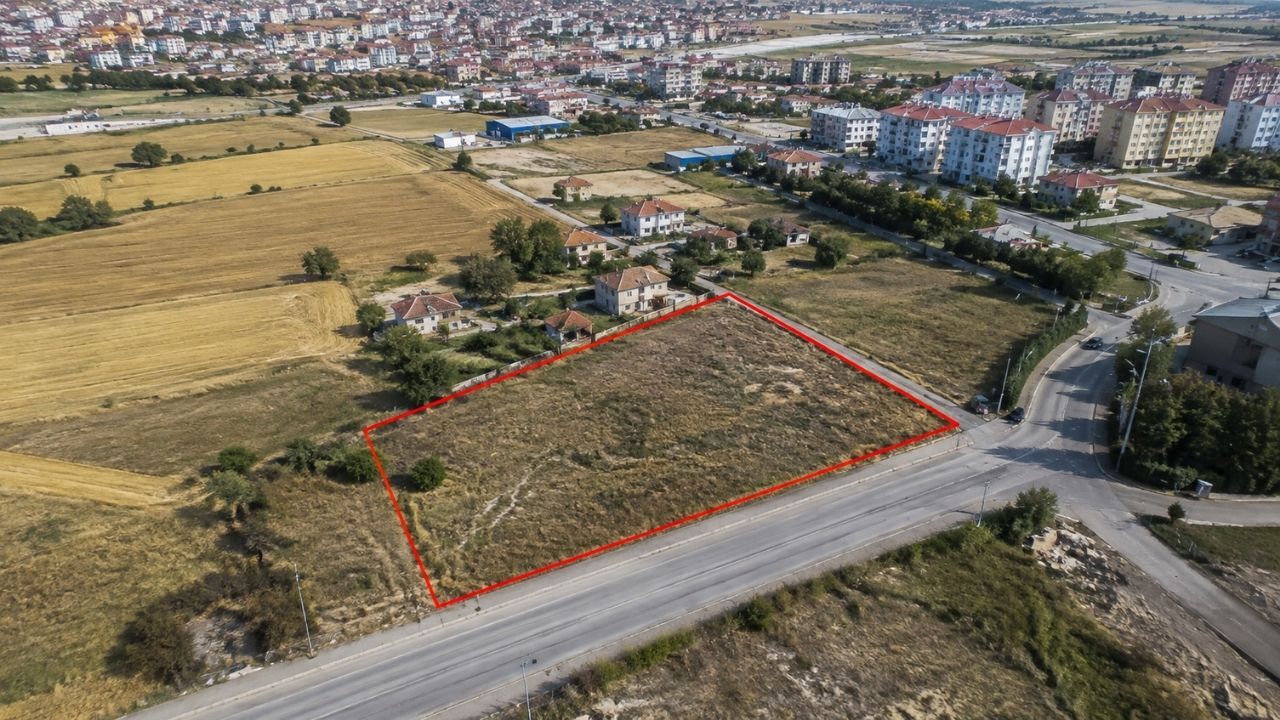 Yozgat’ta Milyonluk Hazine Arazisi Satışta! 3 Bin Metrekarelik Arsanın Fiyatı Şaşırttı