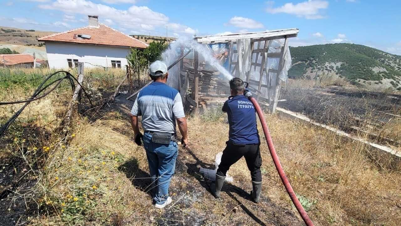 Yozgat’ta Ot Yangını 2 Dönüm Arazi Küle Döndü (5)