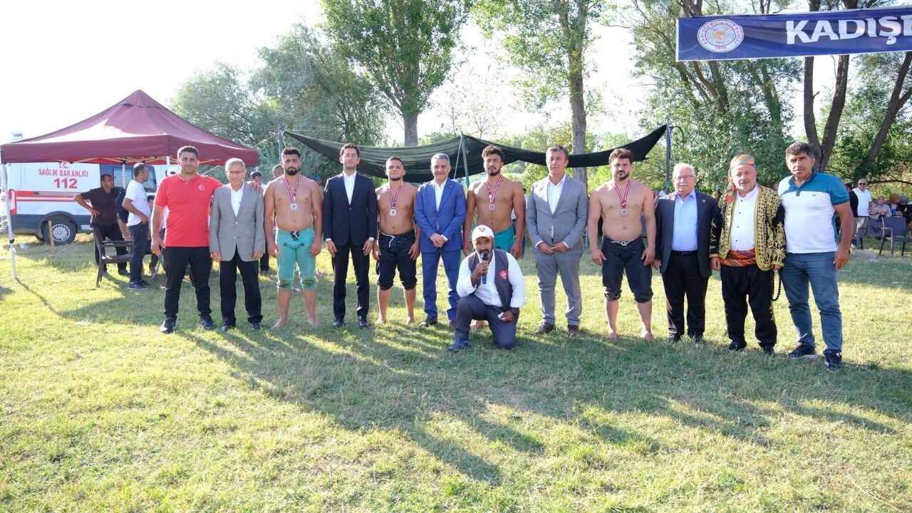 Yozgat'ta Pehlivanlar Er Meydanında! (2)