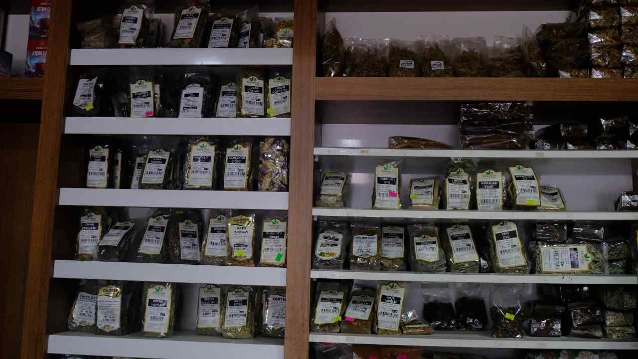 Yozgat’ta Soğuklar Başladı, Aktarlarda Kekiğe İlgi Arttı (3)
