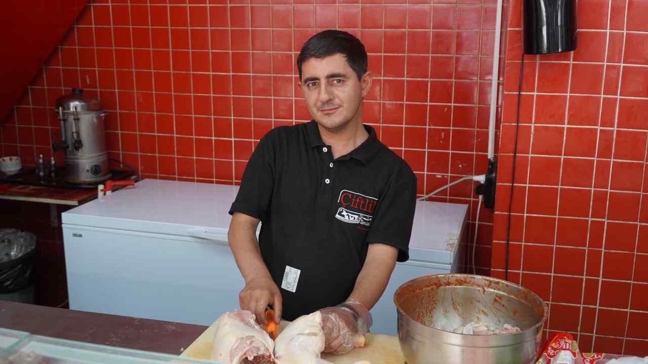 Yozgat'ta Tavuk Satışlarında Yoğunluk Fiyatlar Gündemde (1)