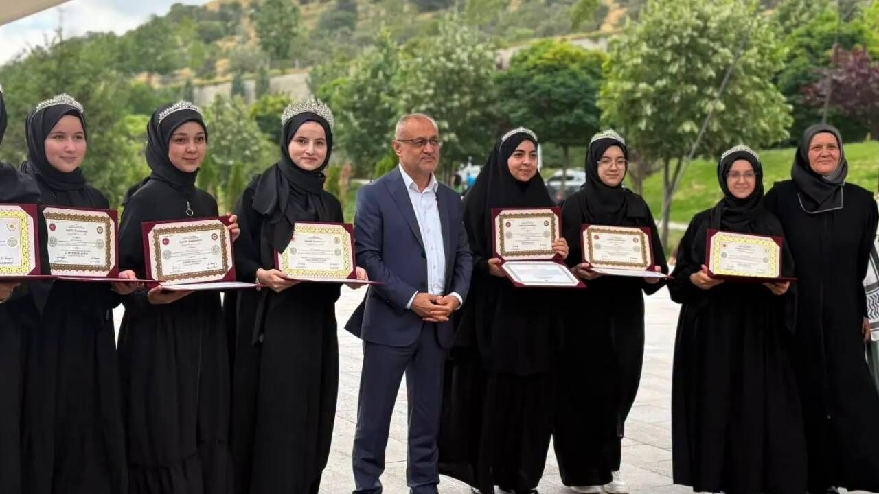 Yozgat’ta Yaz Kur'an Kursları Kapanış Programı Coşkuyla Gerçekleşti!