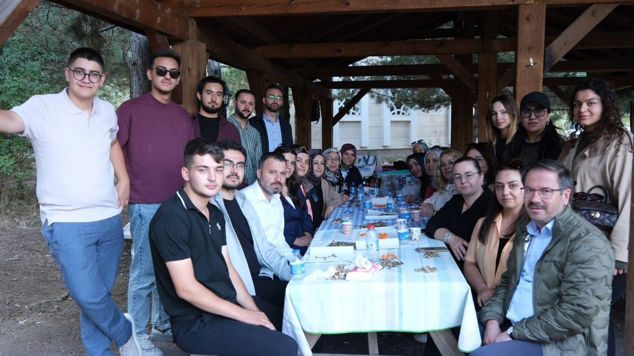 AK Parti Yozgat Teşkilatından Çamlık'ta Gençlik Buluşması
