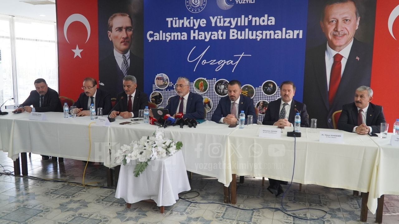 Bakan Işıkhan Yozgat'ta İş İnsanlarıyla Buluştu: "Gençlerimiz Kendi Memleketinde Doymalı"
