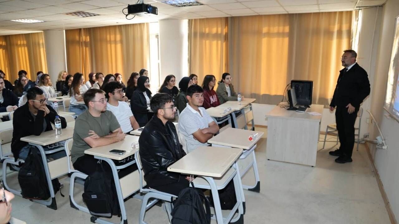 Geleceğin Diş Hekimlerine İlk Ders Rektör Yaşar'dan! (1)