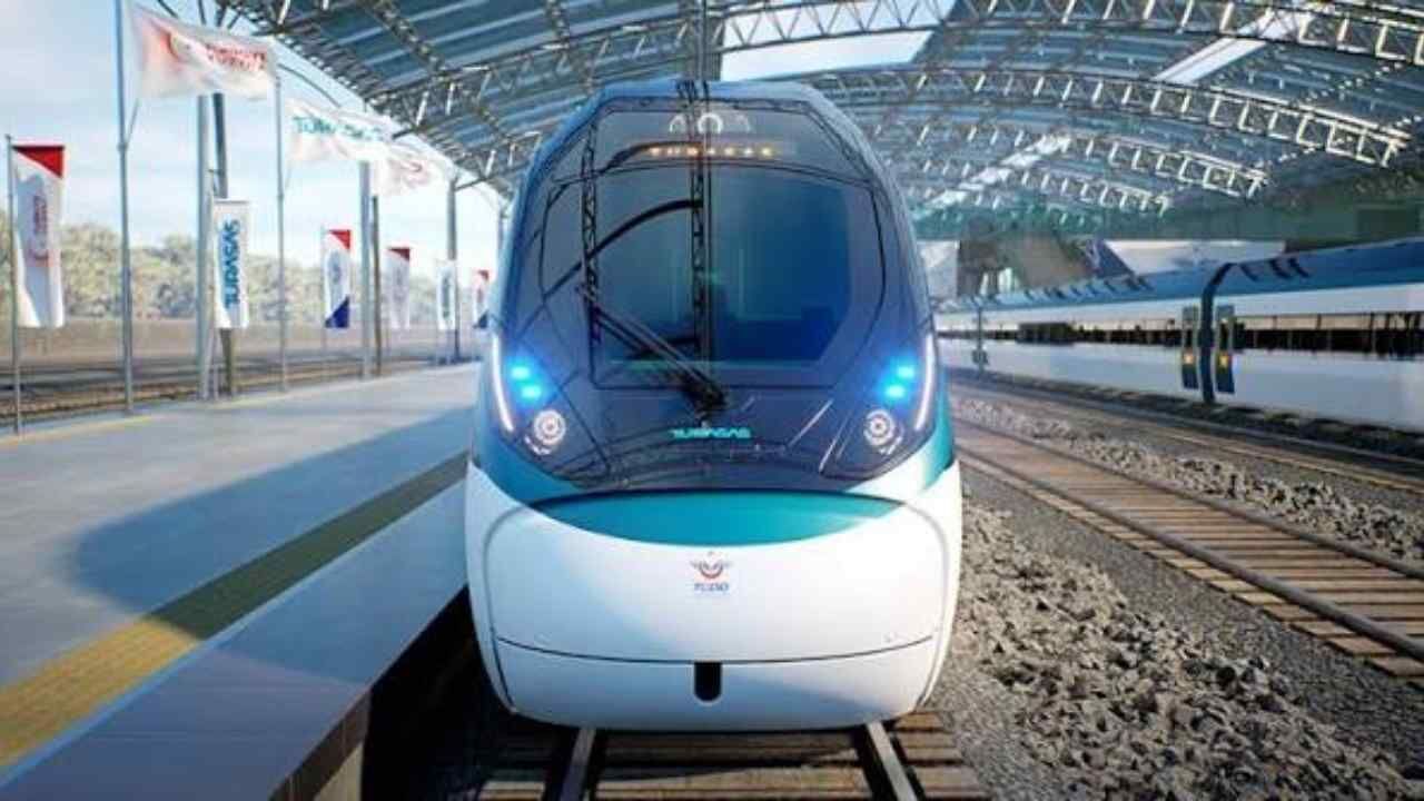 Milli Elektrikli Hızlı Tren 250 Kilometre Hıza Ulaştı! (2)