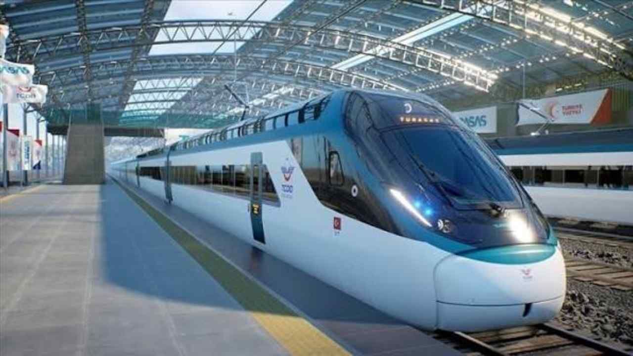 Milli Elektrikli Hızlı Tren 250 Kilometre Hıza Ulaştı! (3)