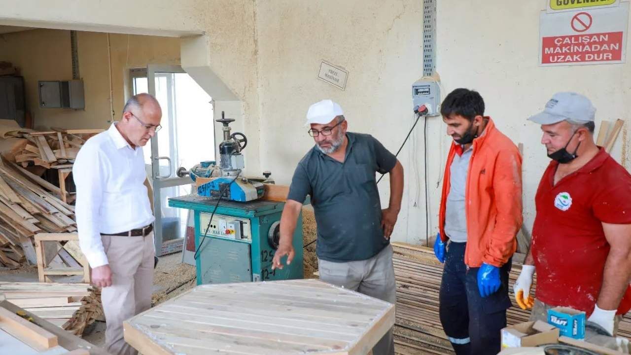 Yozgat Çekerek’te Ahşap Ürünleri Üretim Atölyesi İlçeye Değer Katıyor