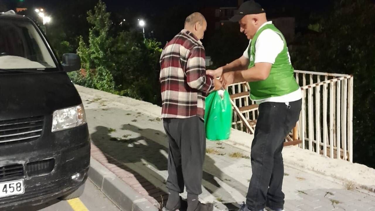 Yozgat İhh Okul Öncesi Öğrencileri Ve İhtiyaç Sahiplerini Güldürdü