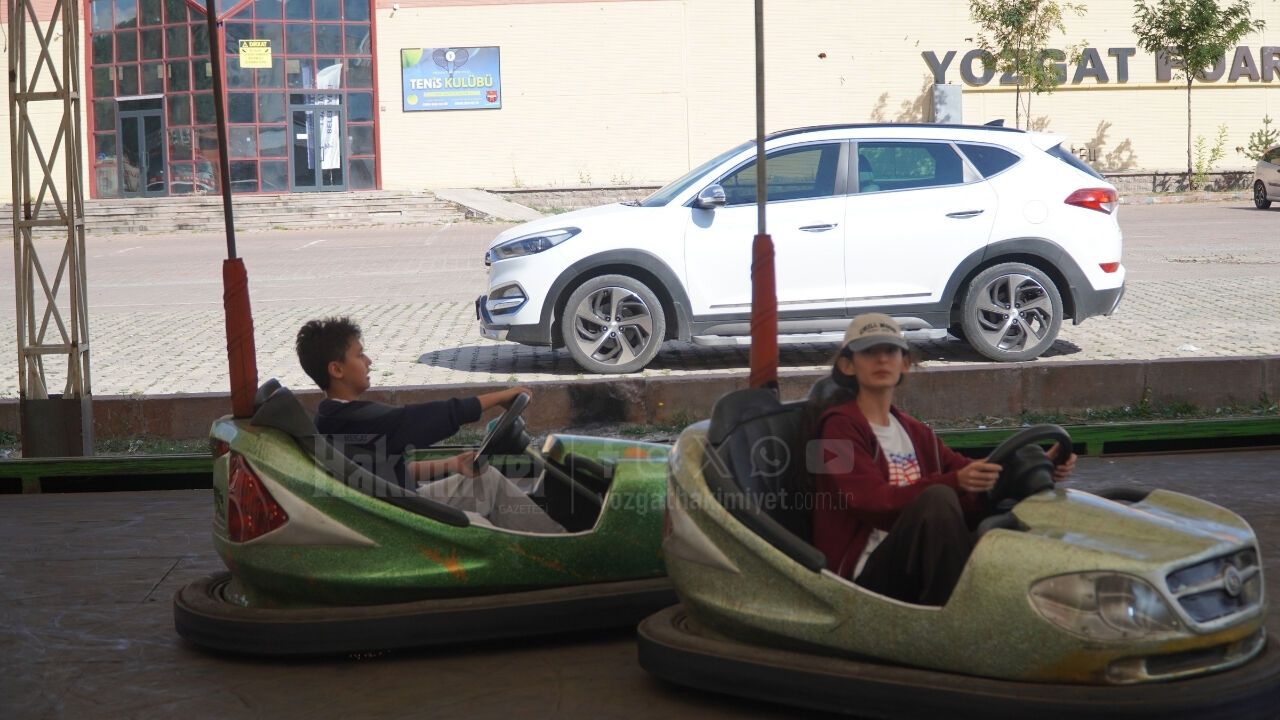 Yozgat Lunaparkında Eğlence Mesaisi Jeton Fiyatı 100 Tl (1)