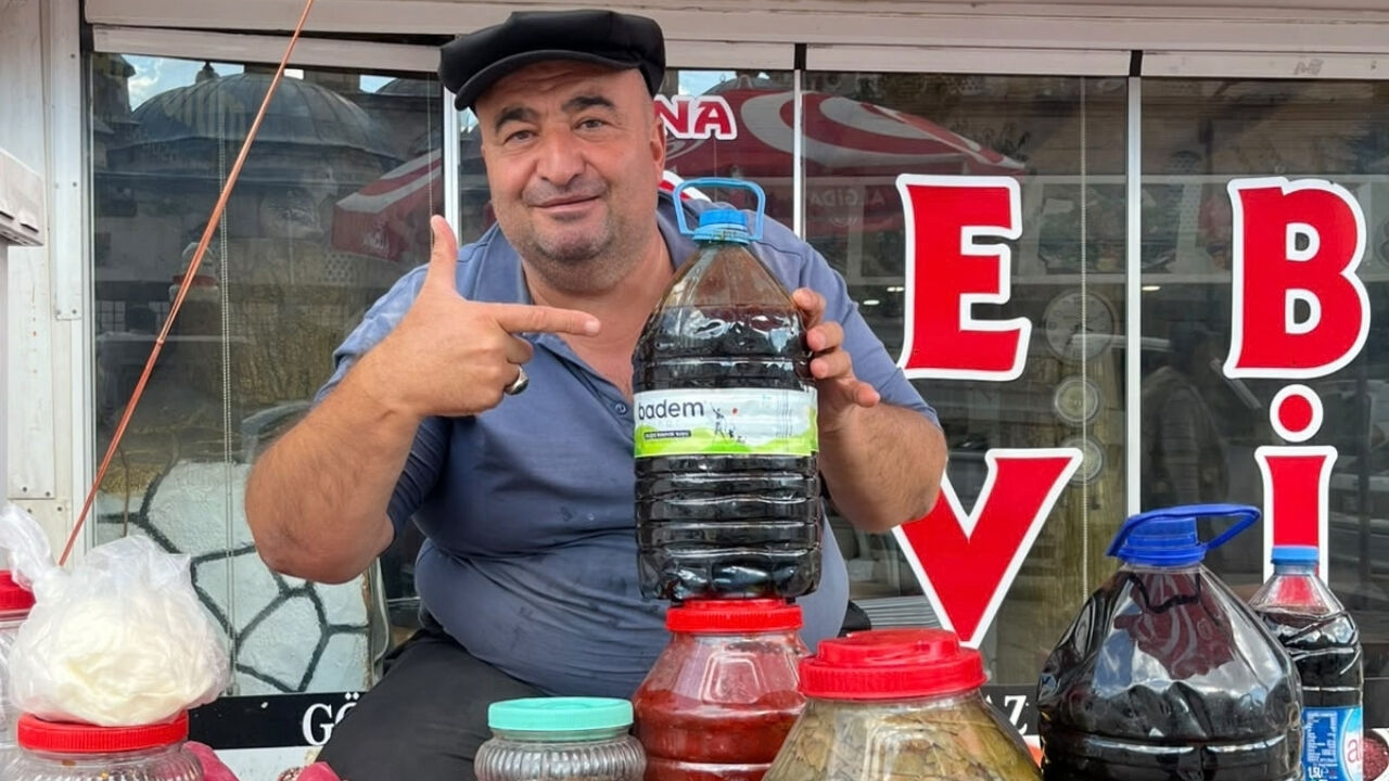 Yozgat Pazarında Doğal Pekmez Mesaisi Kilosu 300 Lira (5)