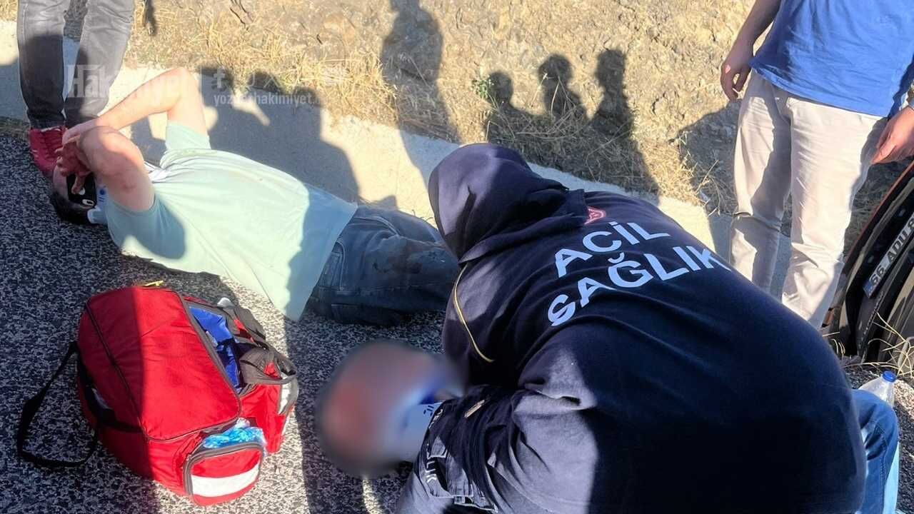 Yozgat Şefaatli Yolunda Feci Kaza Araç Şarampole Yuvarlandı (3)