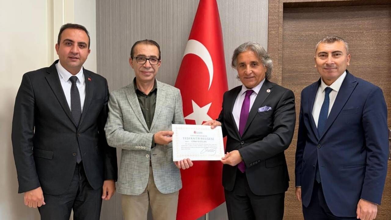 Yozgat’ın Gelir Vergisi Rekortmeni Cihat Katlan’a Teşekkür Belgesi