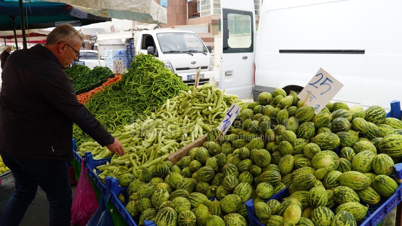 Yozgatlılar Akın Akın Pazara Koşuyor Tam Zamanı Diyen Esnaf Uyardı! (4)