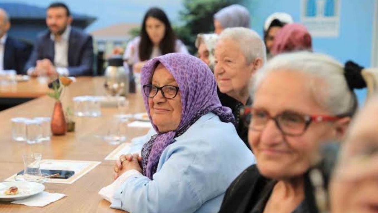 Yozgat'ta 1 Ekim Dünya Yaşlılar Günü'nde Anlamlı Yürüyüş (3)