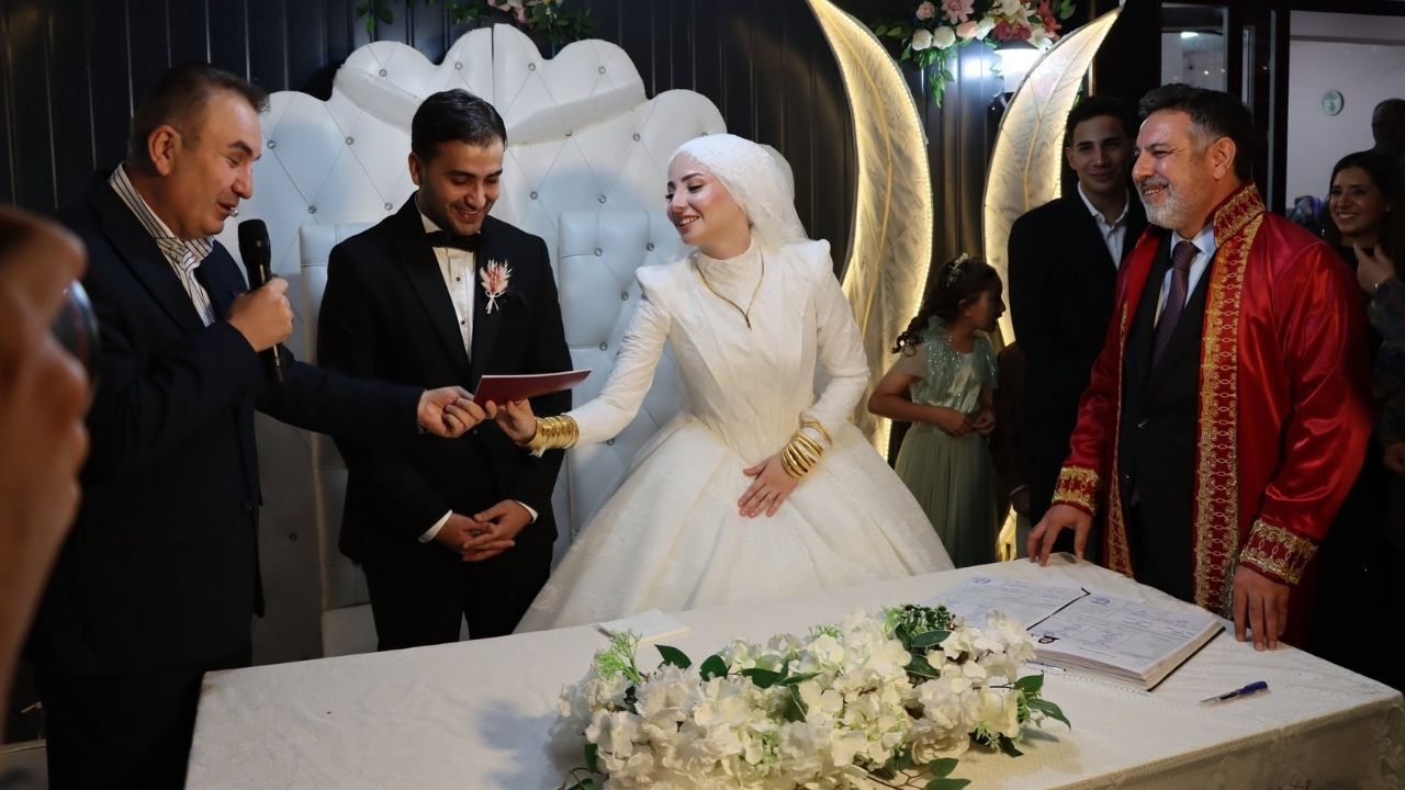 Yozgat'ta Başkan Arslan Genç Çifti Mutlu Gününde Yalnız Bırakmadı (2)