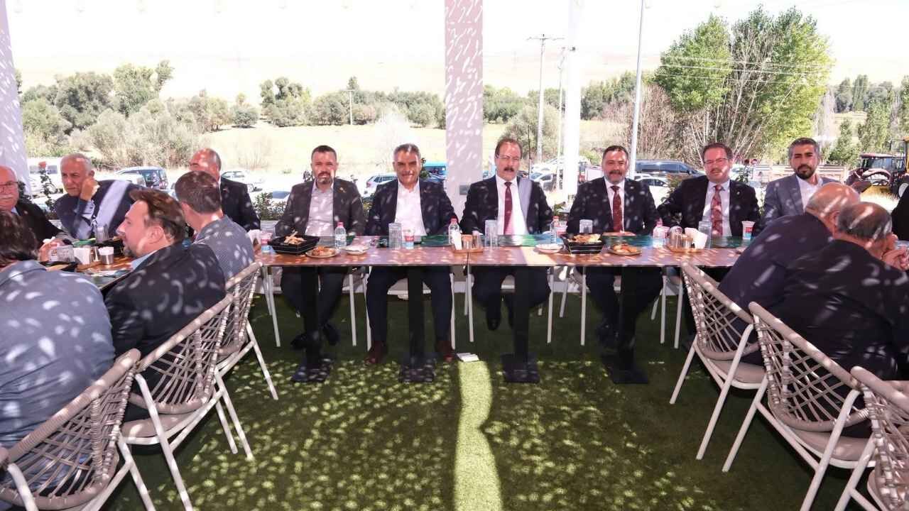 Yozgat’ta Başkanın Yeri Topçu Köyü’nde Hizmete Girdi