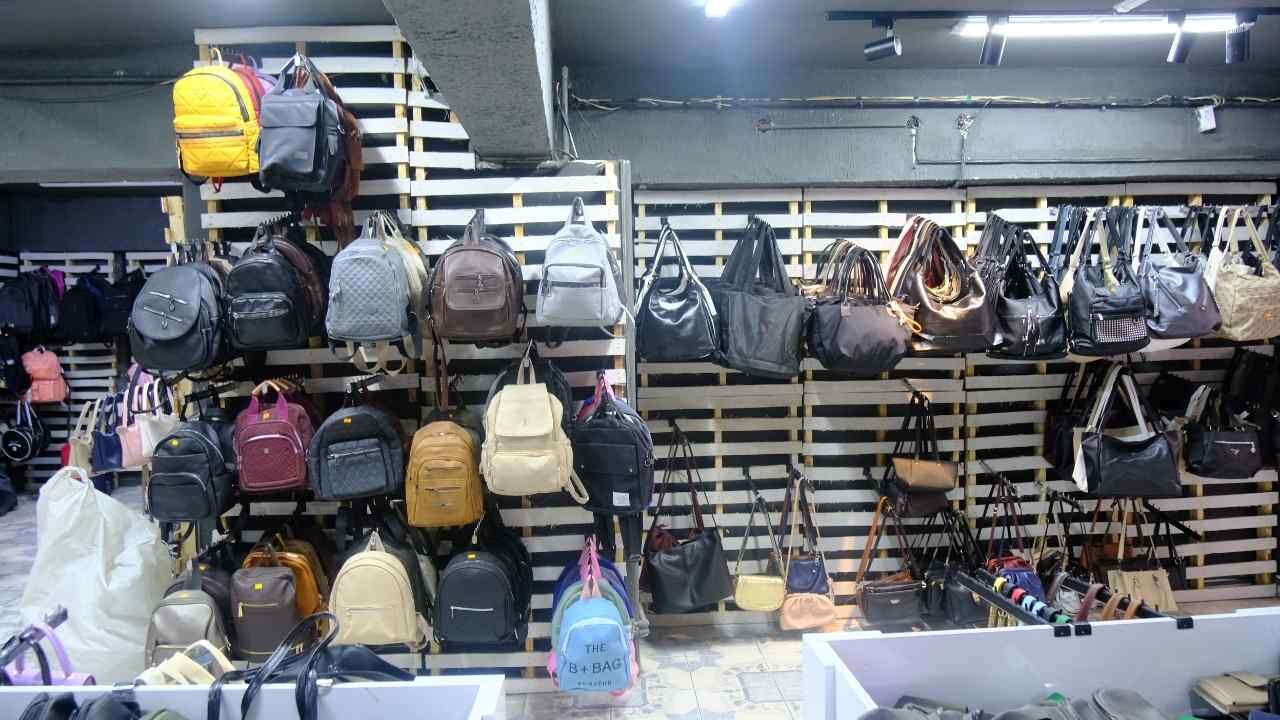Yozgat’ta Çanta Tercihlerinde Bu Modeller Öne Çıkıyor (7)