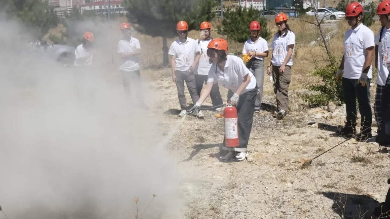 Yozgat’ta Gönüllülere Afet Eğitimi Hız Kesmiyor (1)
