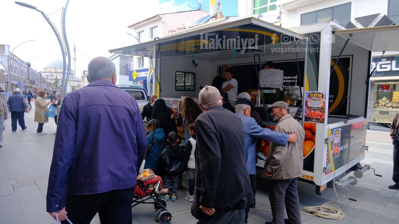 Yozgat’ta Hayır Lokması İkramı Vatandaşları Buluşturdu (1)