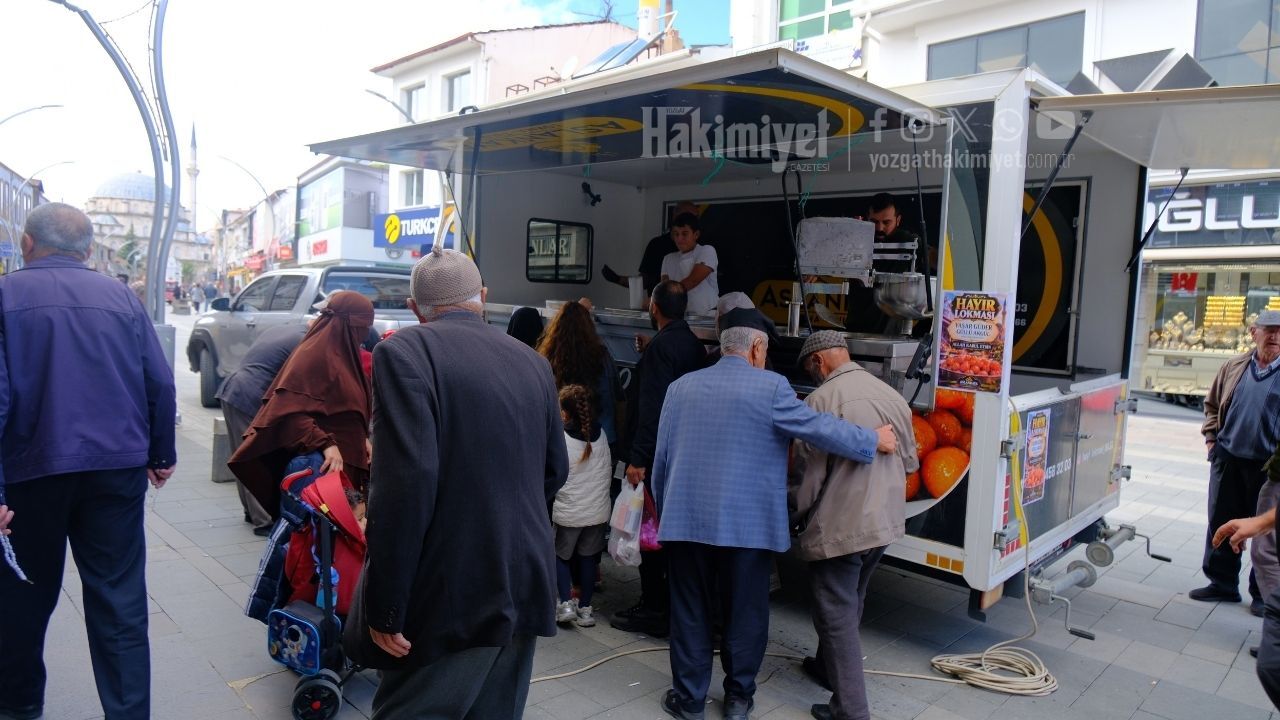 Yozgat’ta Hayır Lokması İkramı Vatandaşları Buluşturdu (2)